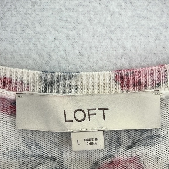 LOFT Women’s Sweater Sz L Crewneck Long Sleeve Cream/Gray/Pink Floral Lightwt - Picture 2 of 12